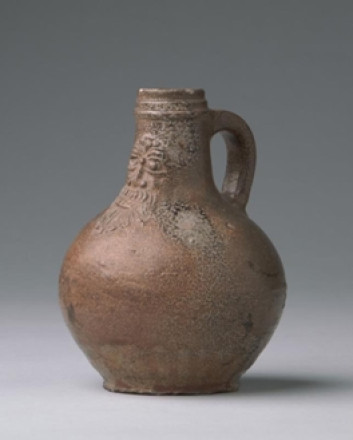 Several pieces of pottery found at the wreck site in 1909, such as this Bartmann jug, ended up in the collection of the Scheepvaartmuseum in Amsterdam.