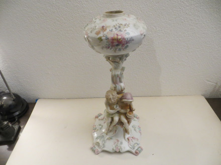 Porcelain oil lamp stand