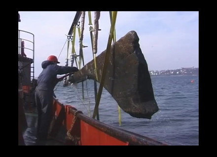 Lifting of a part of the Kolding Cog in 2001.